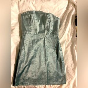 Urban outfitters mini velvet strapless dress